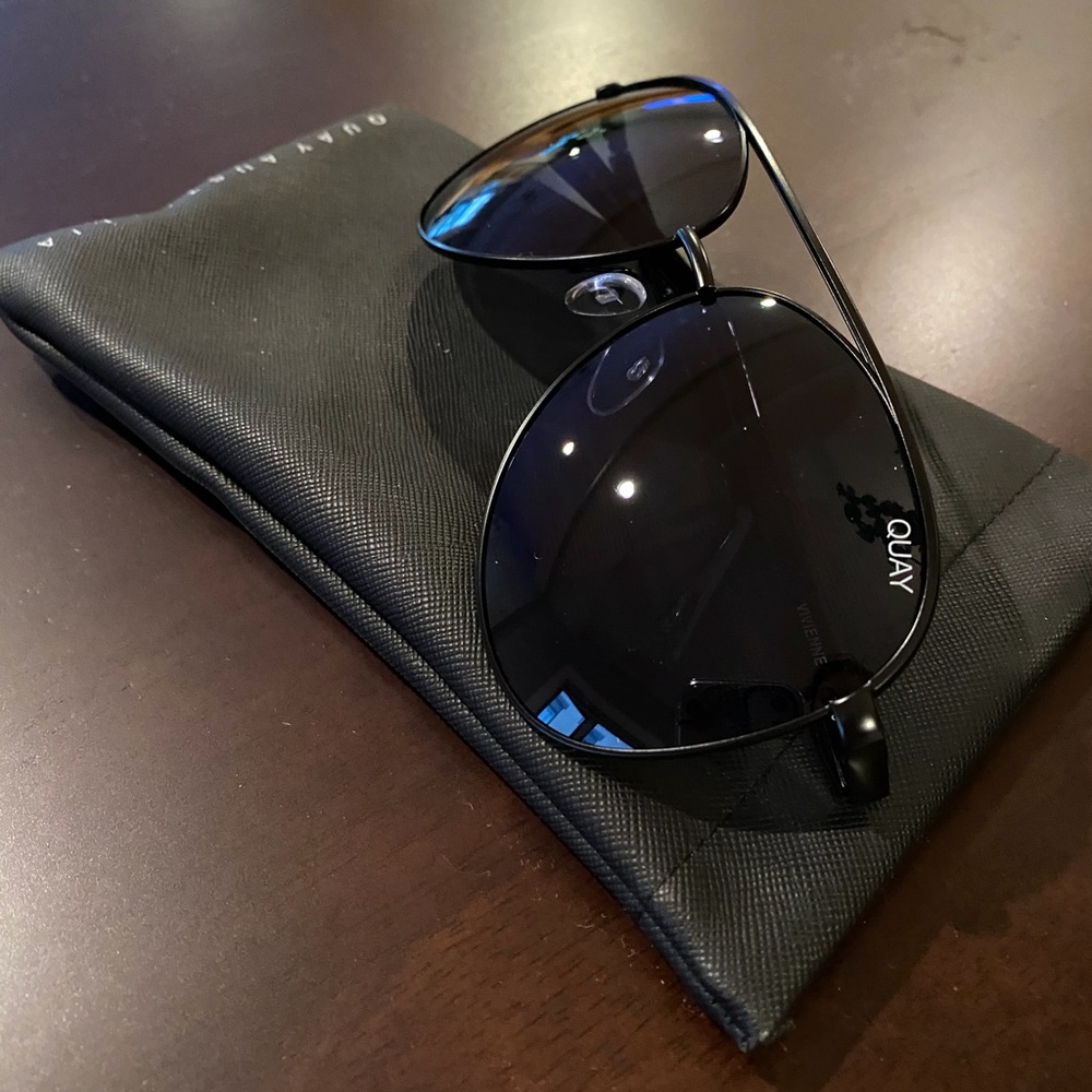 QUAY Australia aviator sunglasses